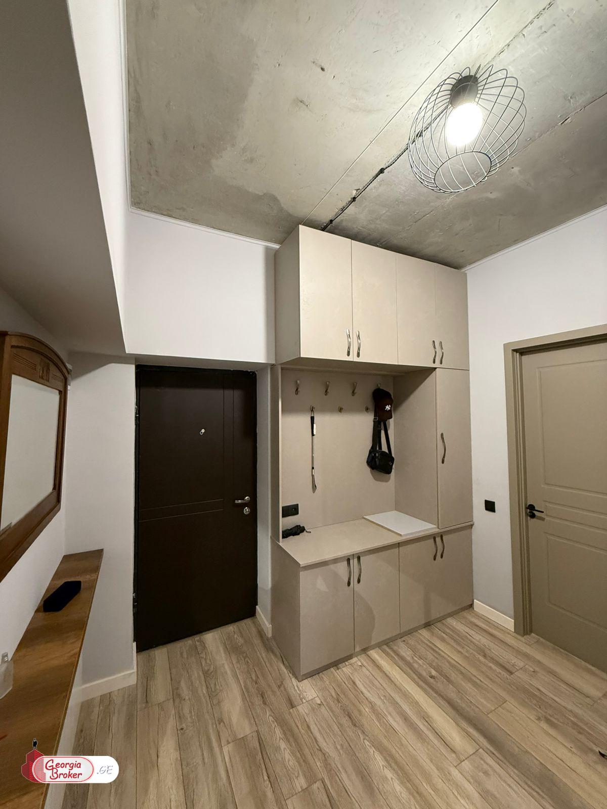 nearly repaired 3-room apartment for sale